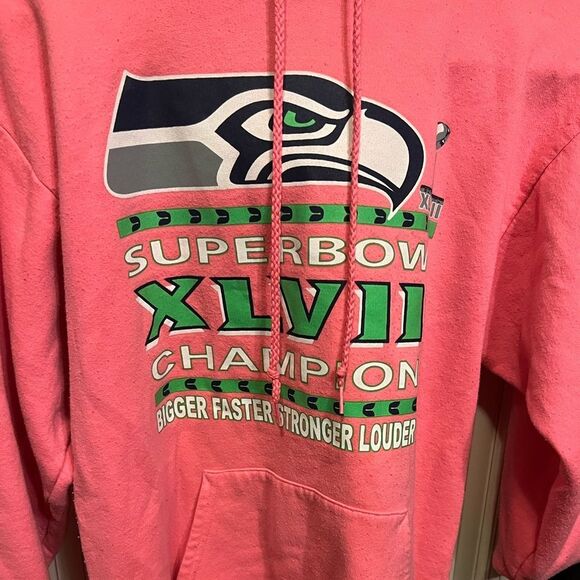 SEATTLE SEAHAWKS  Super Bowl  Champion NFL XLV111 C PORT Sweatshirt  Women’s S - Picture 1 of 10